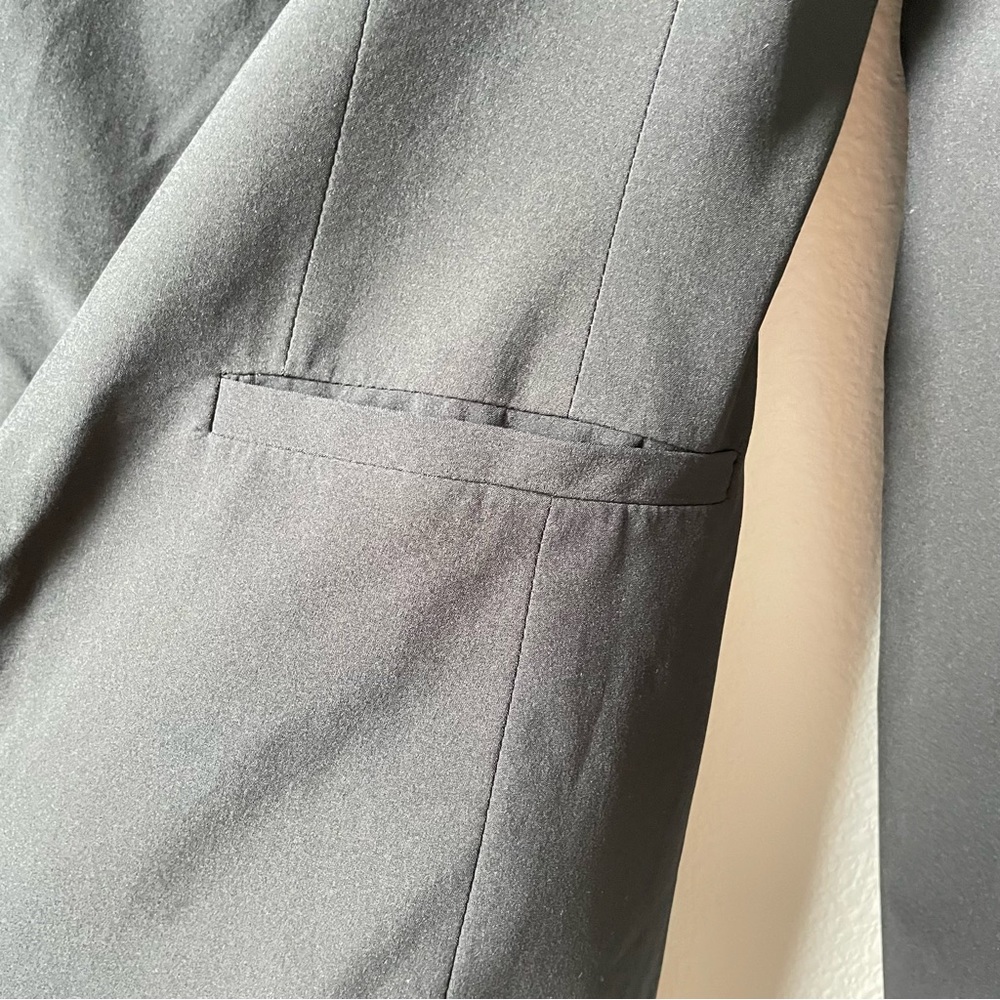Banana Republic size 2 Black Blazer lightweight - Picture 5 of 7